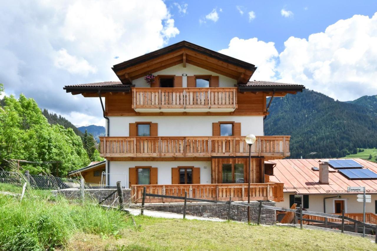 Casa Dorich Apartamento Pozza di Fassa Exterior foto