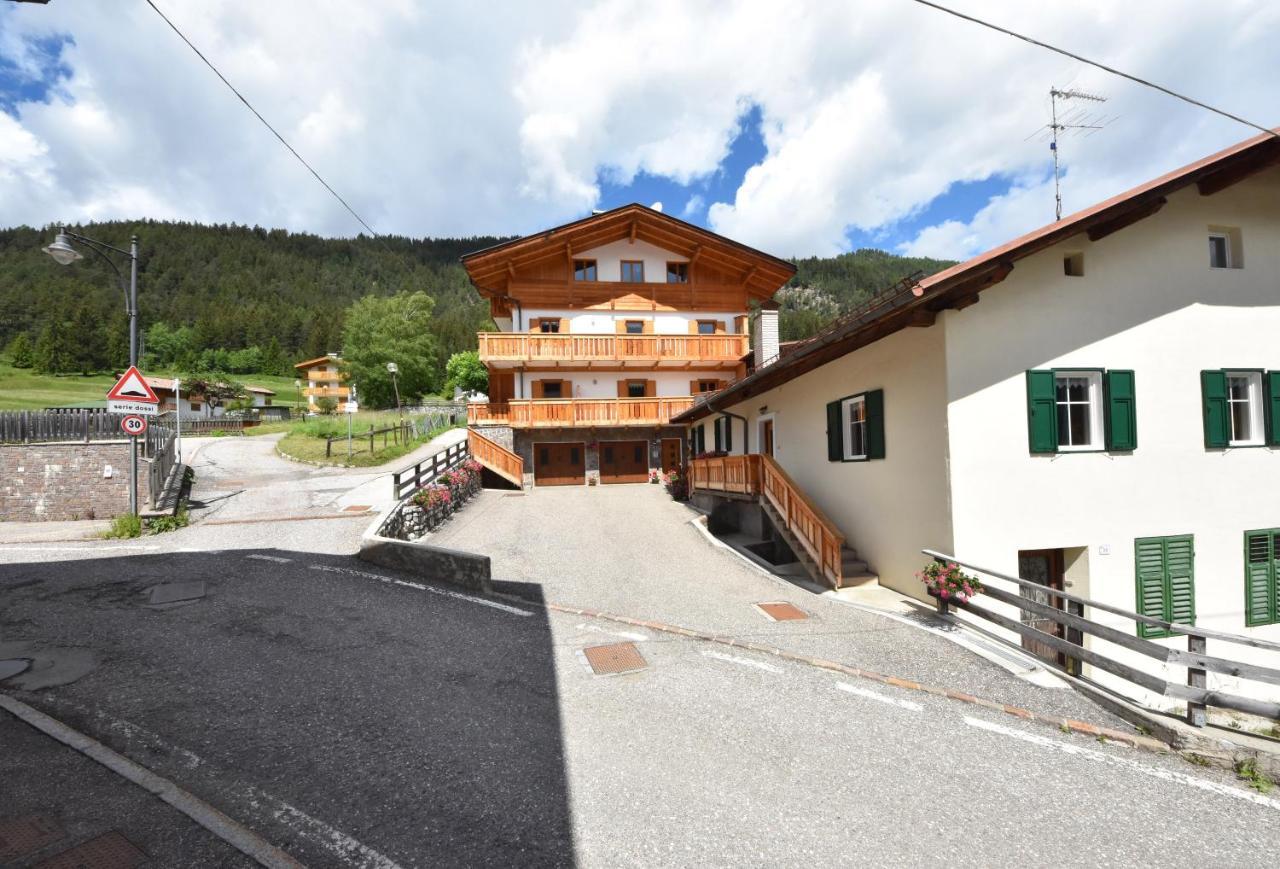 Casa Dorich Apartamento Pozza di Fassa Exterior foto